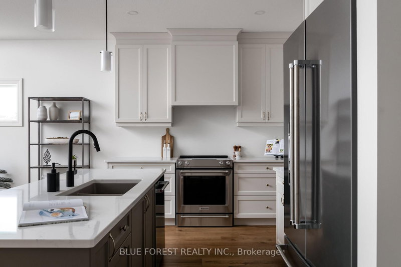 321 Harvest Lane photo 4