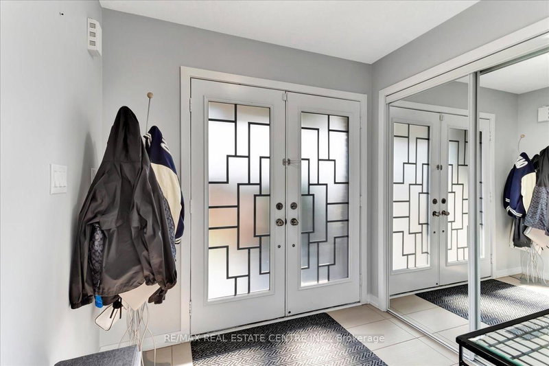 30 Scarletwood St, Hamilton, L8J 0K8 | Image 2