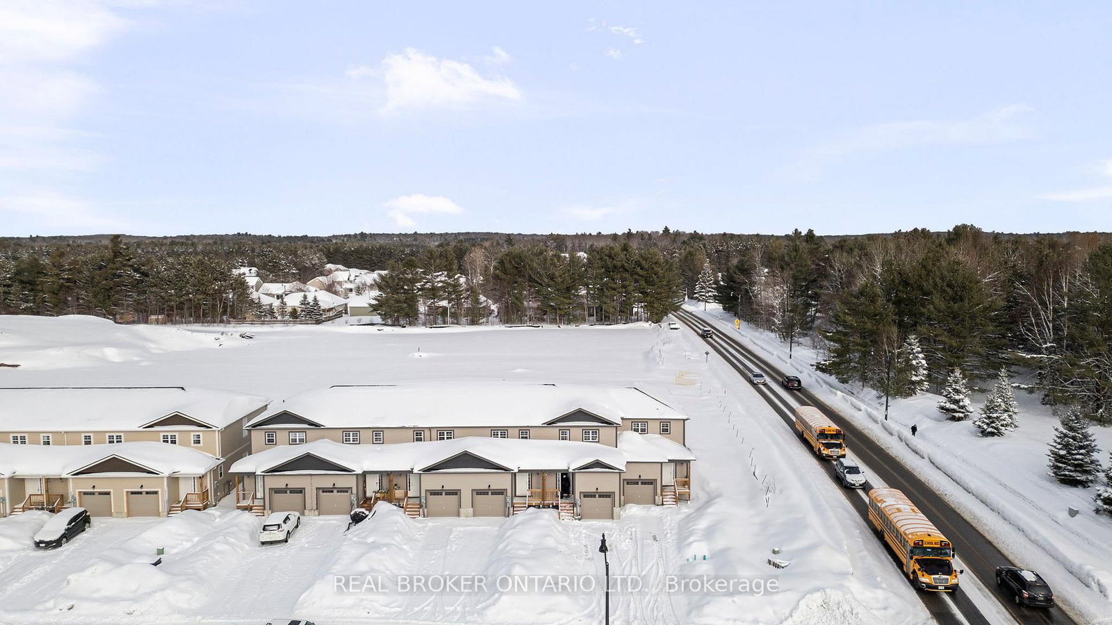 Townhouse for sale at 3 Mcconnell Crescent, Bracebridge, Ontario, P1L 0N7 - Macaulay - MLS: X12829738