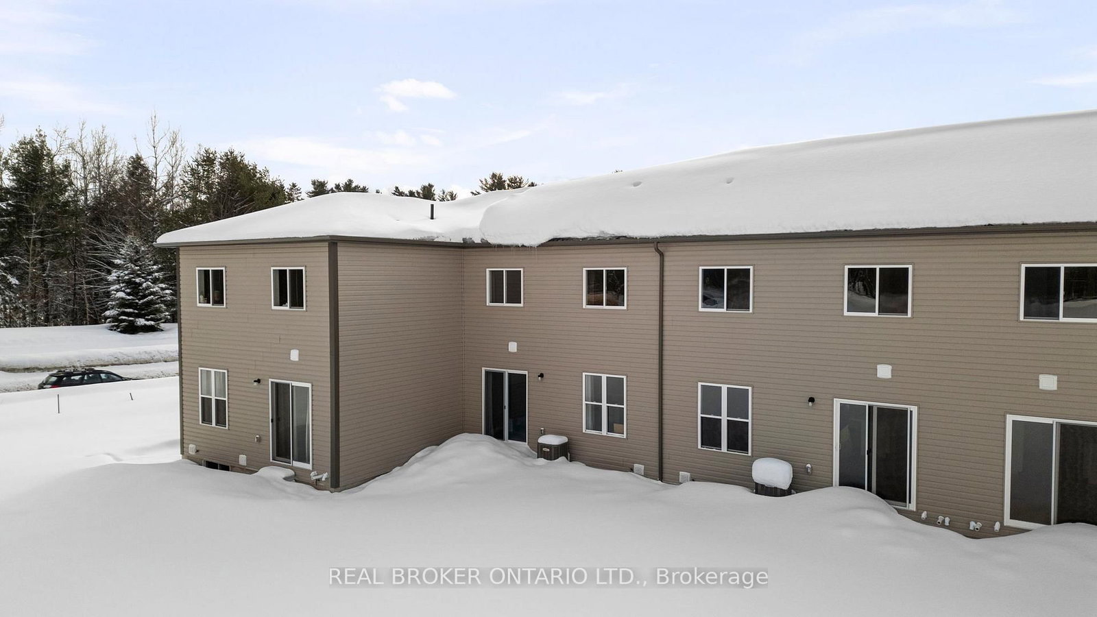 Townhouse for sale at 3 Mcconnell Crescent, Bracebridge, Ontario, P1L 0N7 - Macaulay - MLS: X12829738