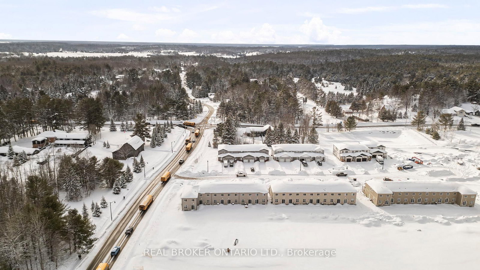 Townhouse for sale at 3 Mcconnell Crescent, Bracebridge, Ontario, P1L 0N7 - Macaulay - MLS: X12829738