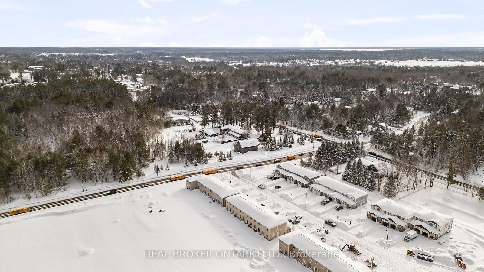 Townhouse for sale at 3 Mcconnell Crescent, Bracebridge, Ontario, P1L 0N7 - Macaulay - MLS: X12829738