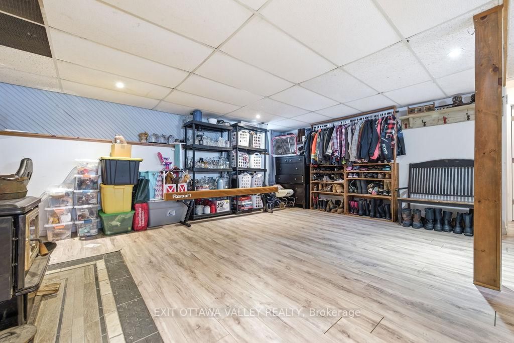 16 Heritage Drive • Petawawa, ON photo 21