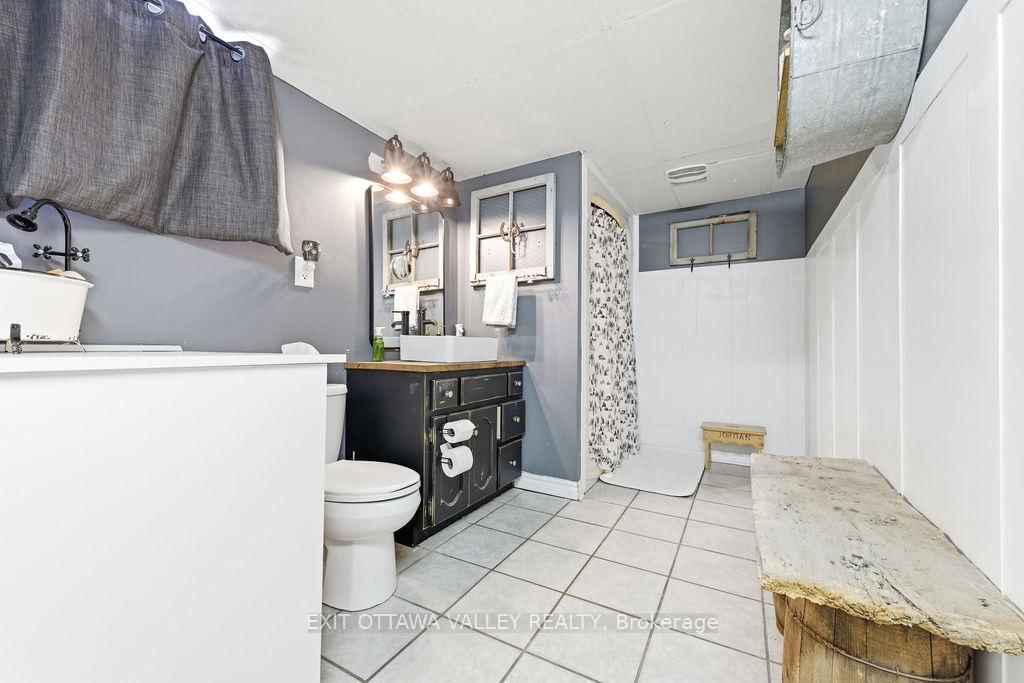 16 Heritage Drive • Petawawa, ON photo 24