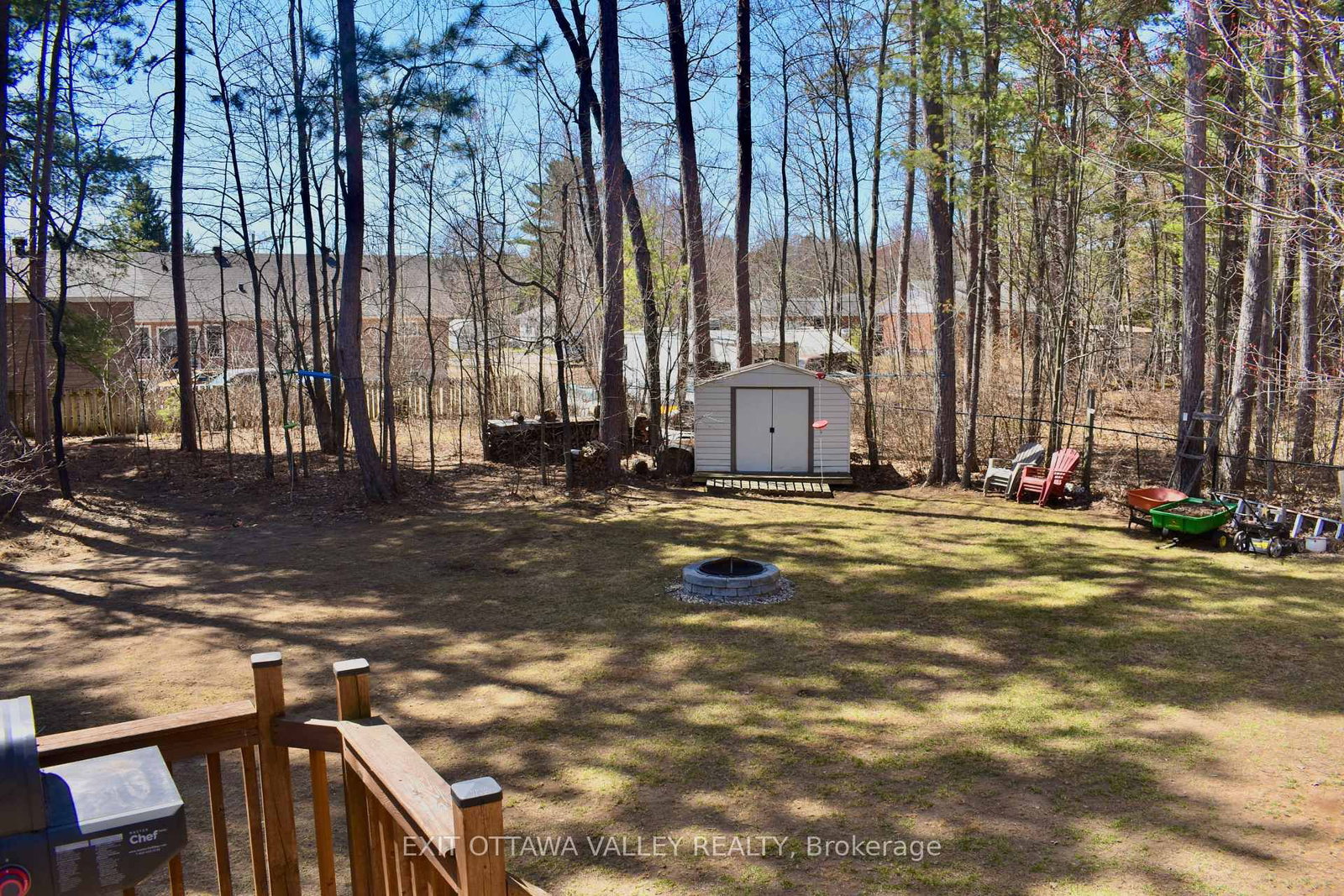 16 Heritage Drive • Petawawa, ON photo 27