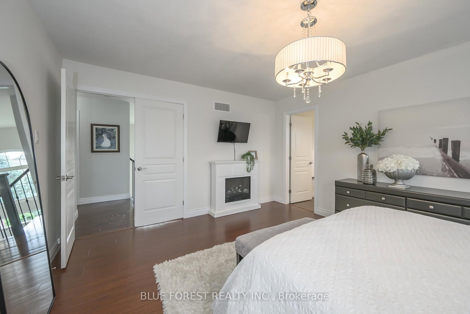 Detached House for sale at 2641 Tucker Court, London North, Ontario, N6G 0E2 - North I - MLS: X12830152