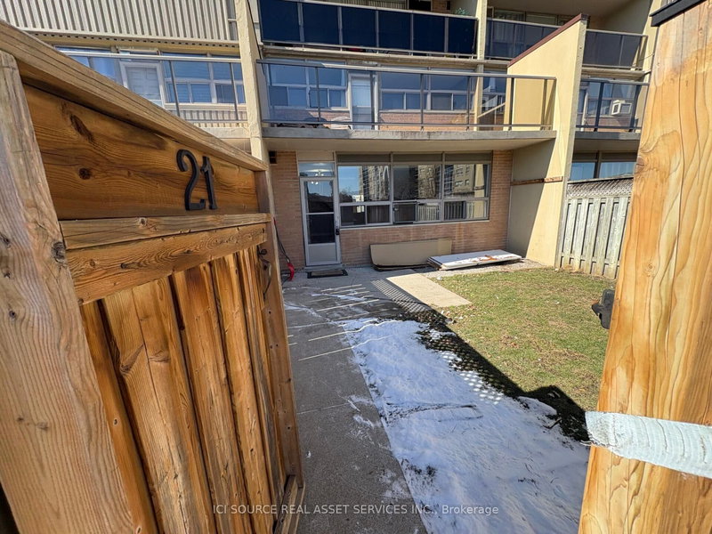 home for lease on 21-15 Nicklaus Drive