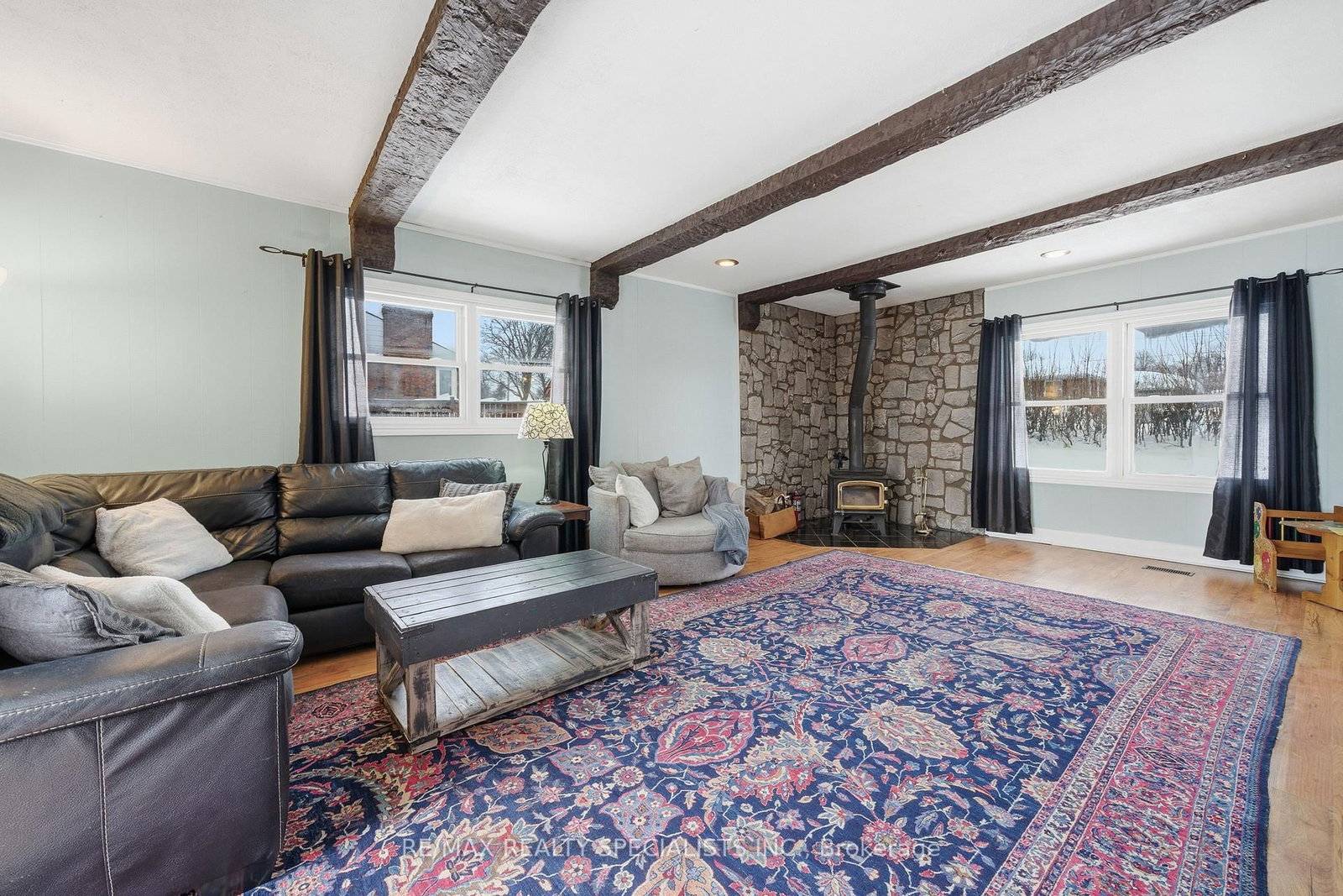 Detached House for sale at 302 King Street, Quinte West, Ontario, K8V 3X5 - Trenton Ward - MLS: X12830204