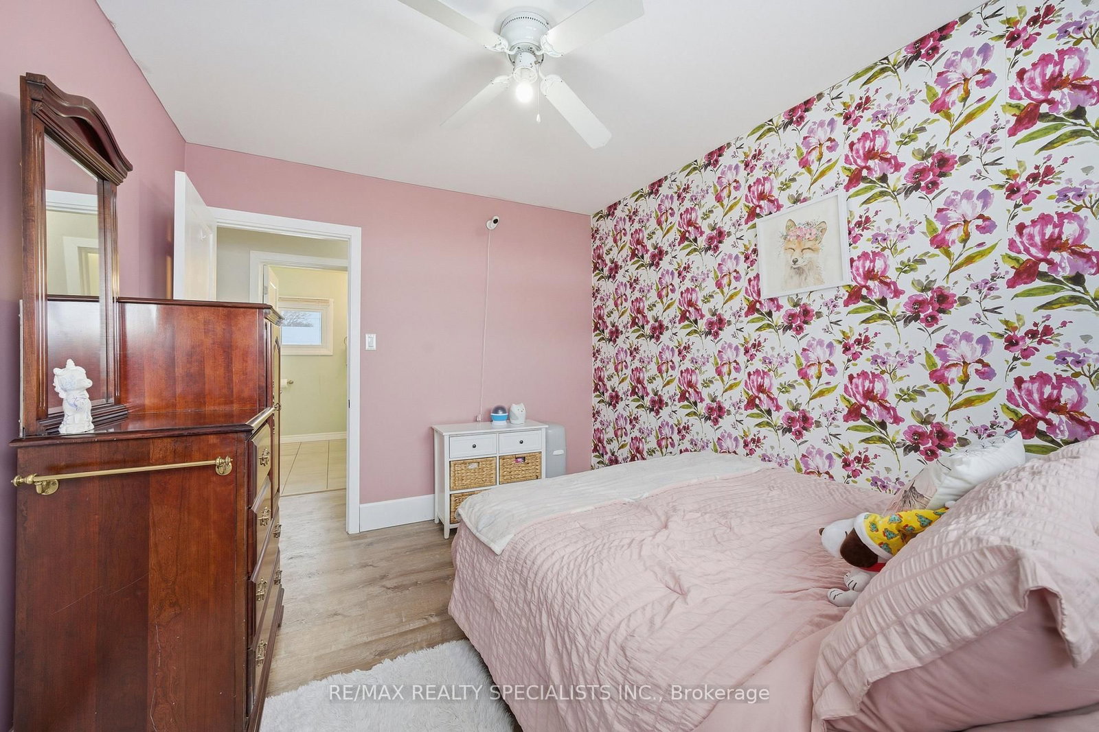 Detached House for sale at 302 King Street, Quinte West, Ontario, K8V 3X5 - Trenton Ward - MLS: X12830204