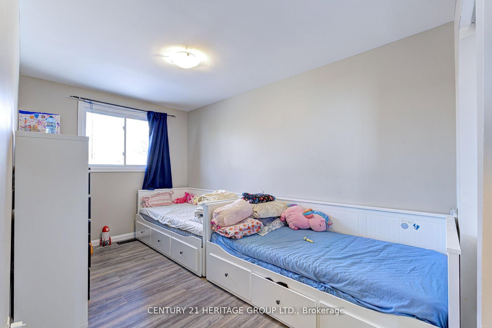 Semi-Detached House for sale at 92 Horning Drive, Hamilton, Ontario, L9C 6L1 - Fessenden - MLS: X12830308