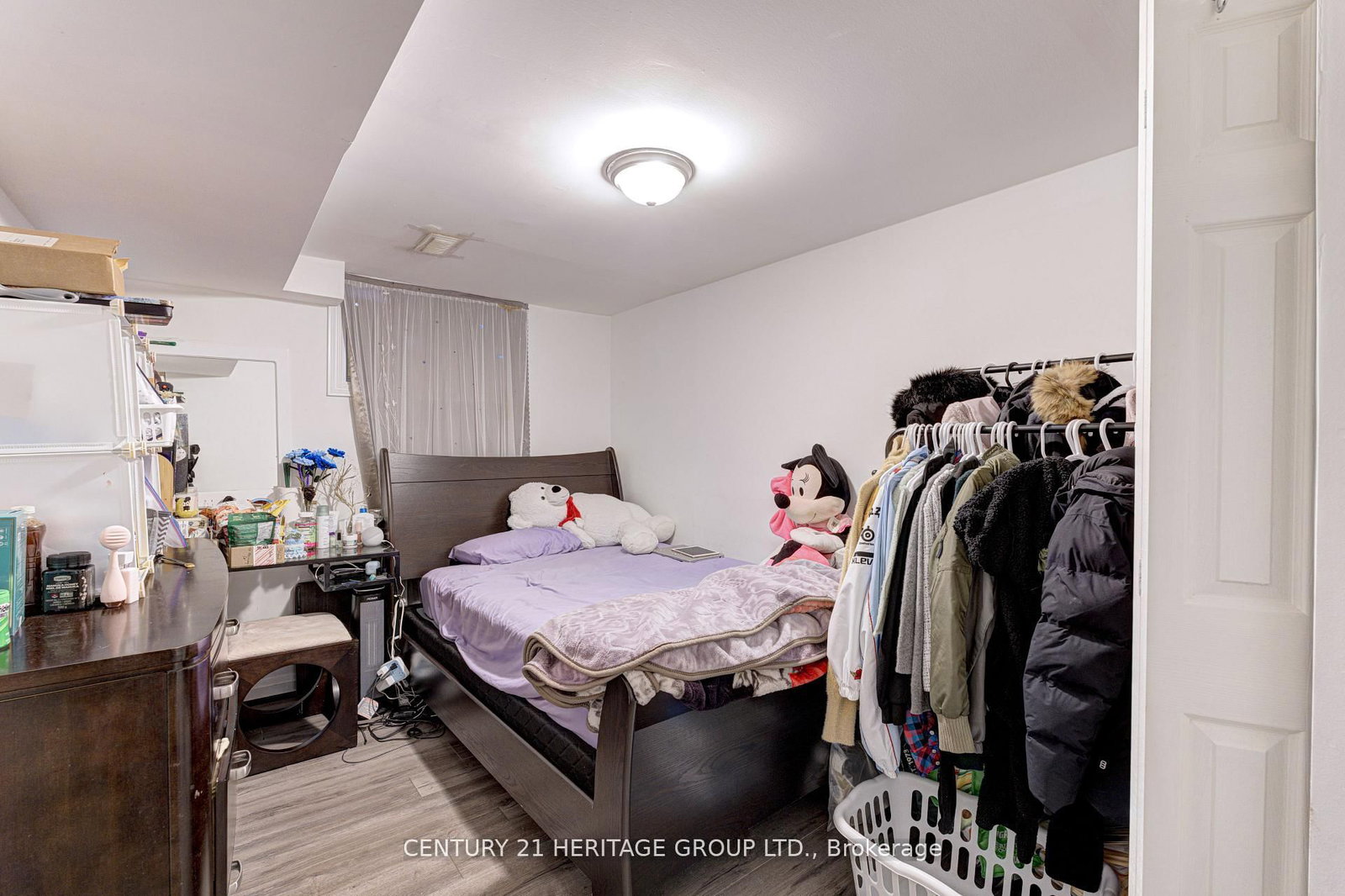 Semi-Detached House for sale at 92 Horning Drive, Hamilton, Ontario, L9C 6L1 - Fessenden - MLS: X12830308