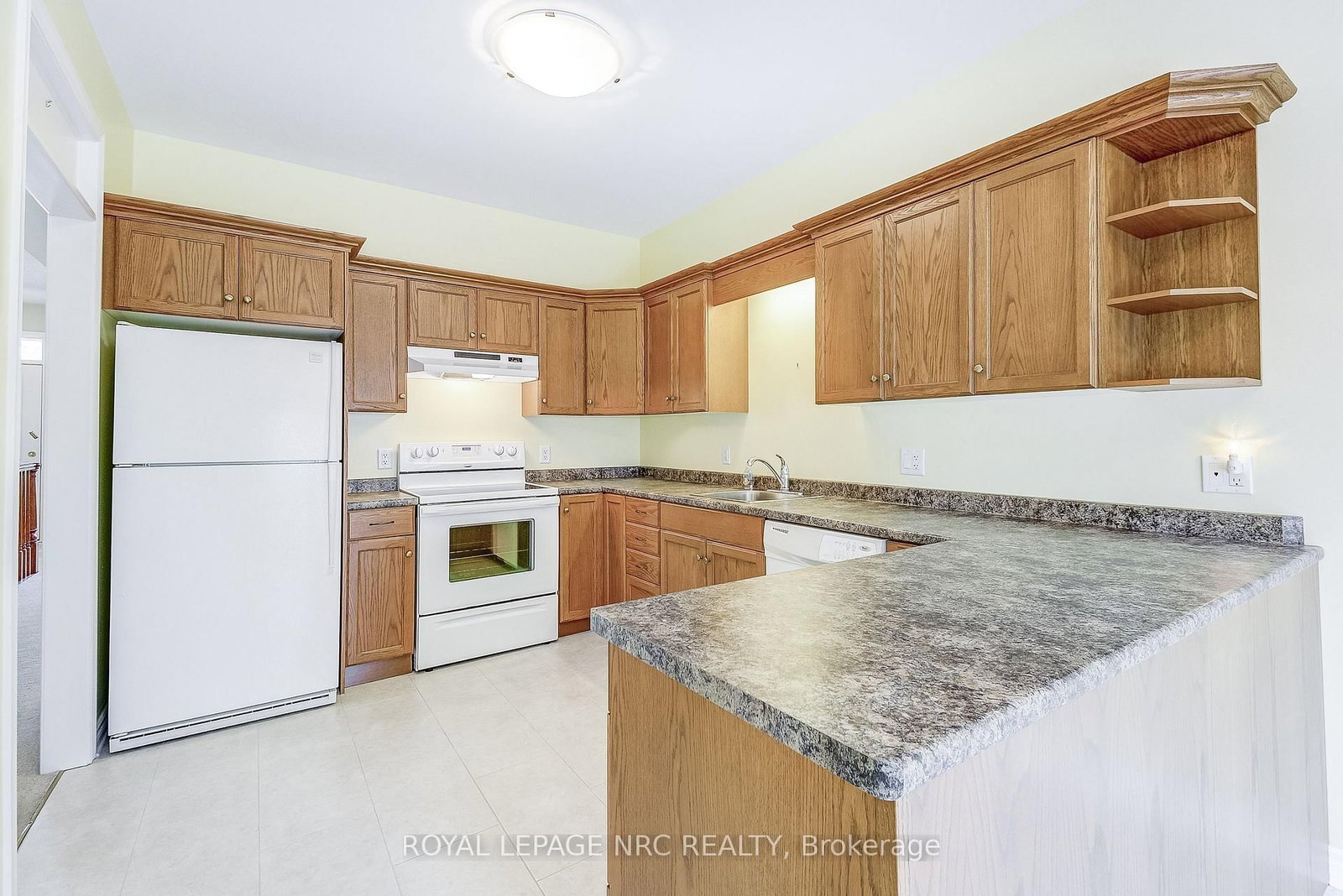 92 Loretta Drive, Unit 12 - Photo 10