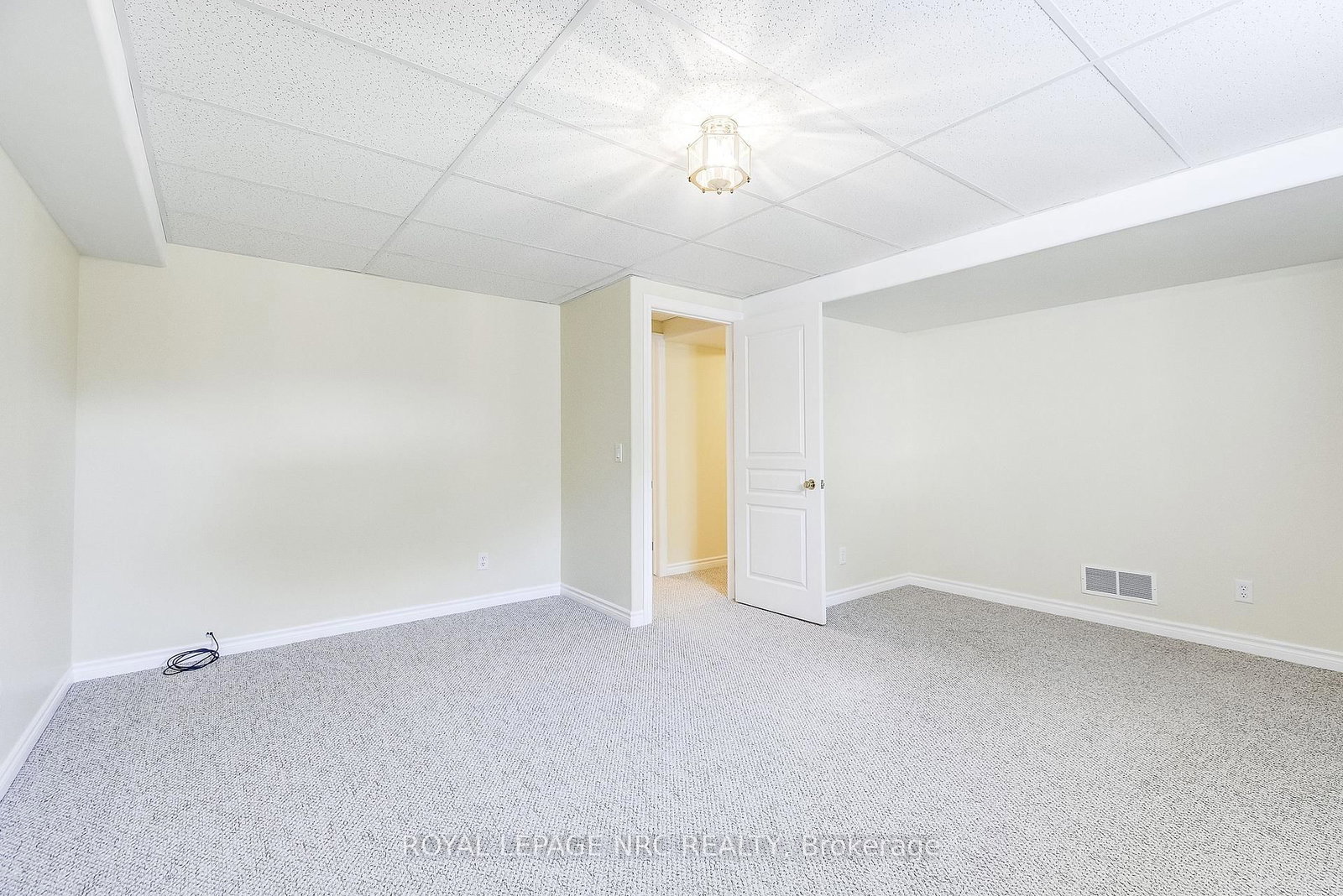 92 Loretta Drive, Unit 12 - Photo 26