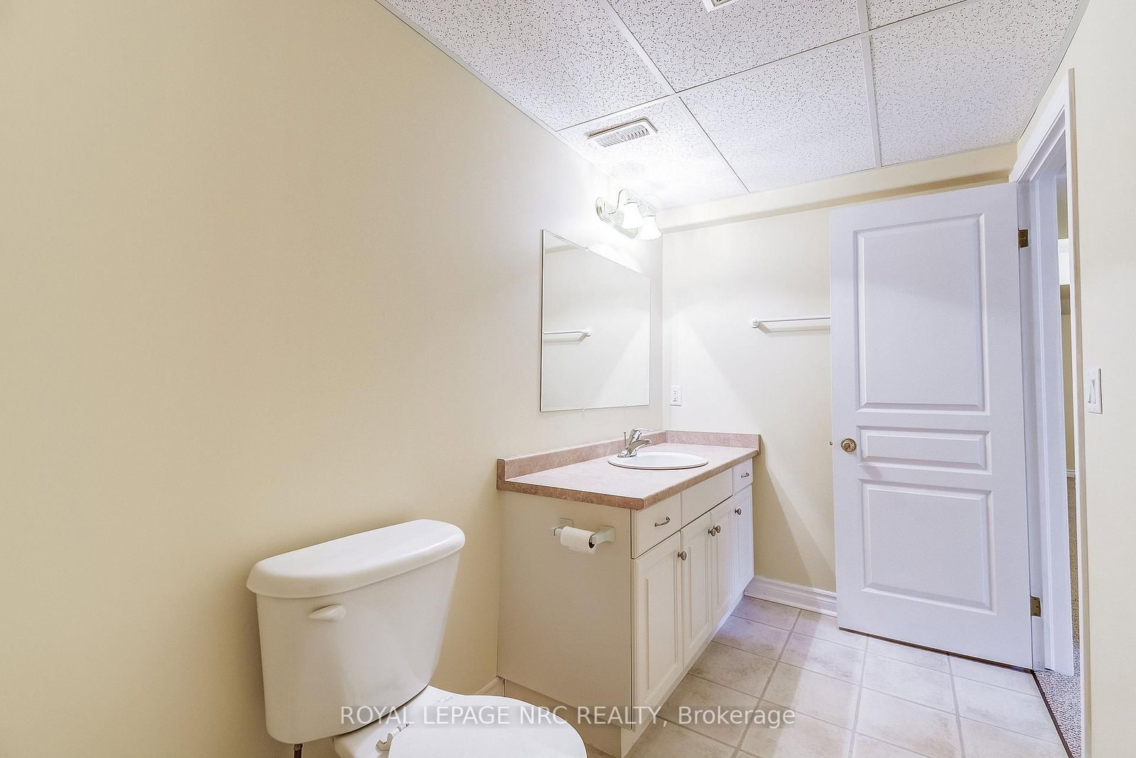 92 Loretta Drive, Unit 12 - Photo 28