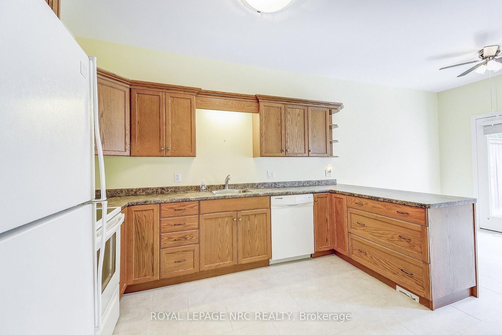 92 Loretta Drive, Unit 12 - Photo 9