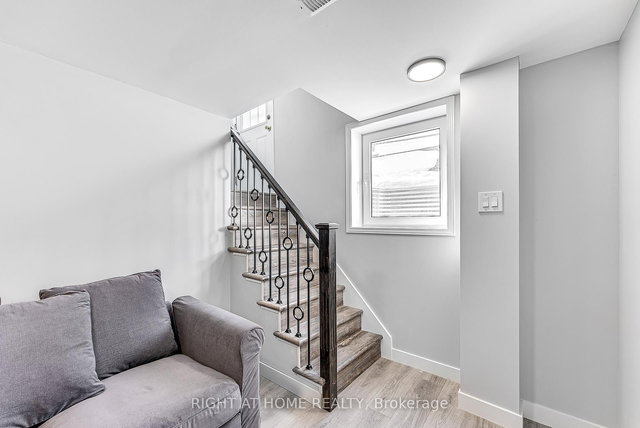 B - 902 Kenzie Street