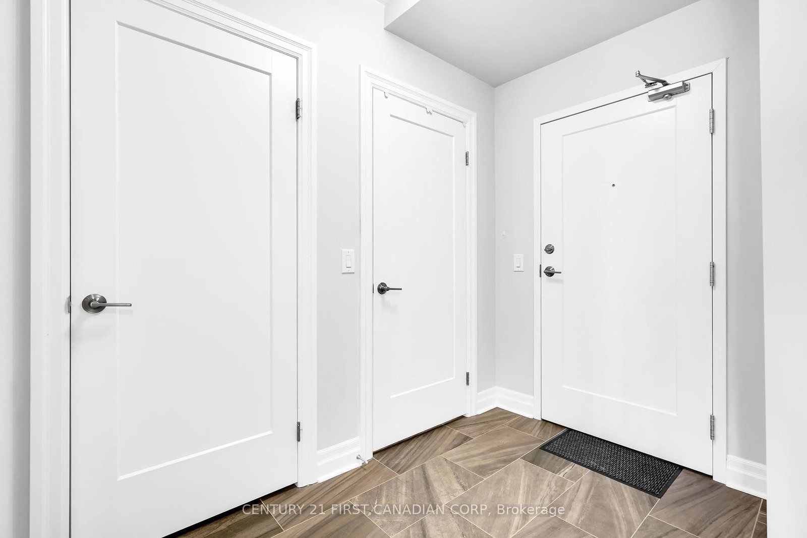 505 TALBOT Street, Unit 803 - Photo 4