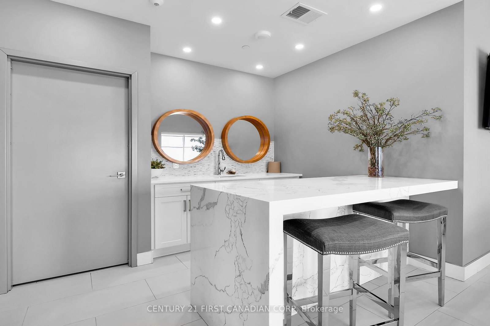 505 TALBOT Street, Unit 803 - Photo 38