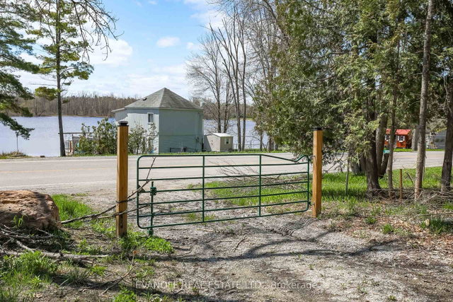 3627 Monck Road