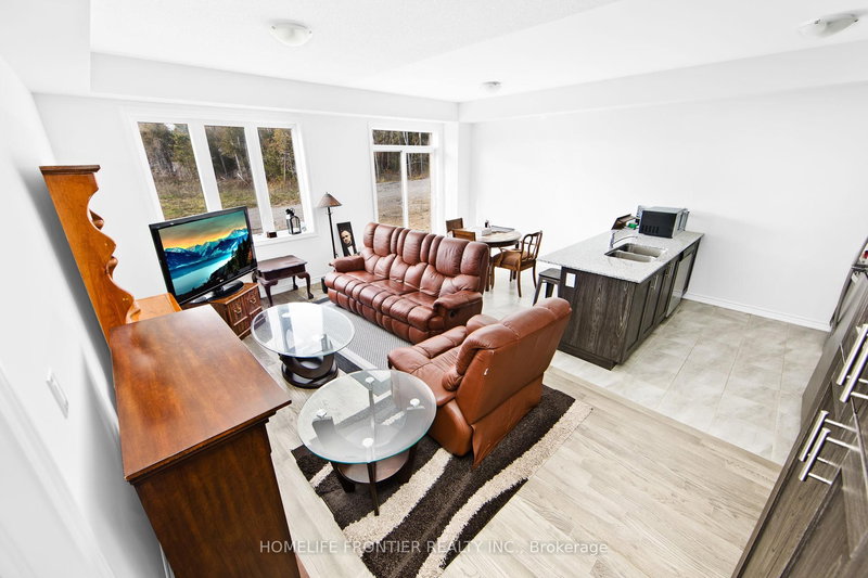 11 Spruceside Dr, Kawartha Lakes, K0M 1A0 | Image 3