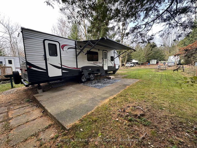 W 32 - 7489 SIDEROAD 5 E