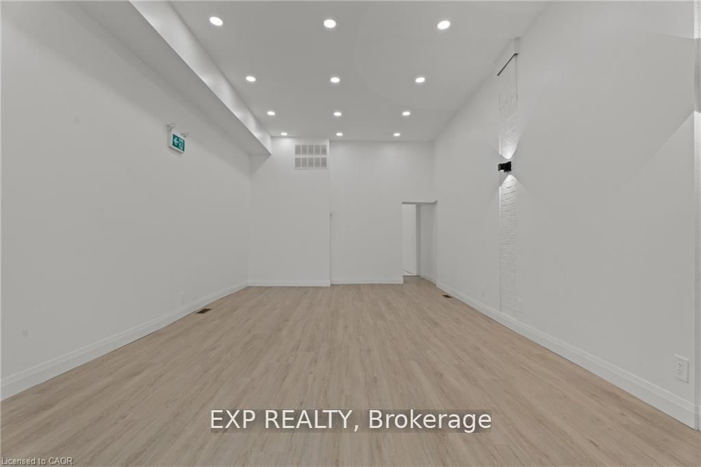 93 John Street S, Unit 1 - Photo 12