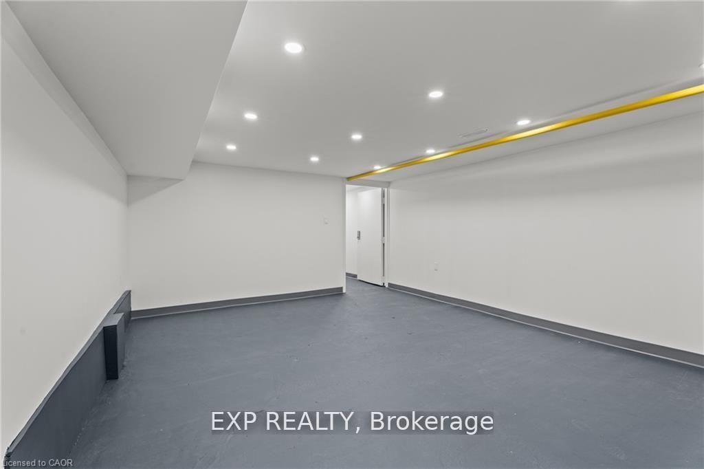 93 John Street S, Unit 1 - Photo 23