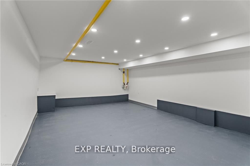 93 John Street S, Unit 1 - Photo 24