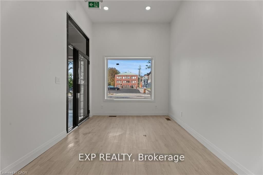 93 John Street S, Unit 1 - Photo 8