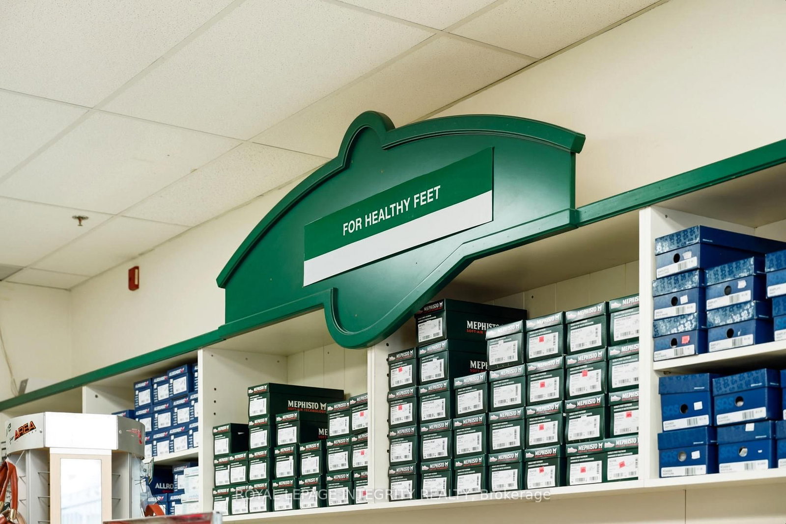 300 Eagleson Road - Photo 19