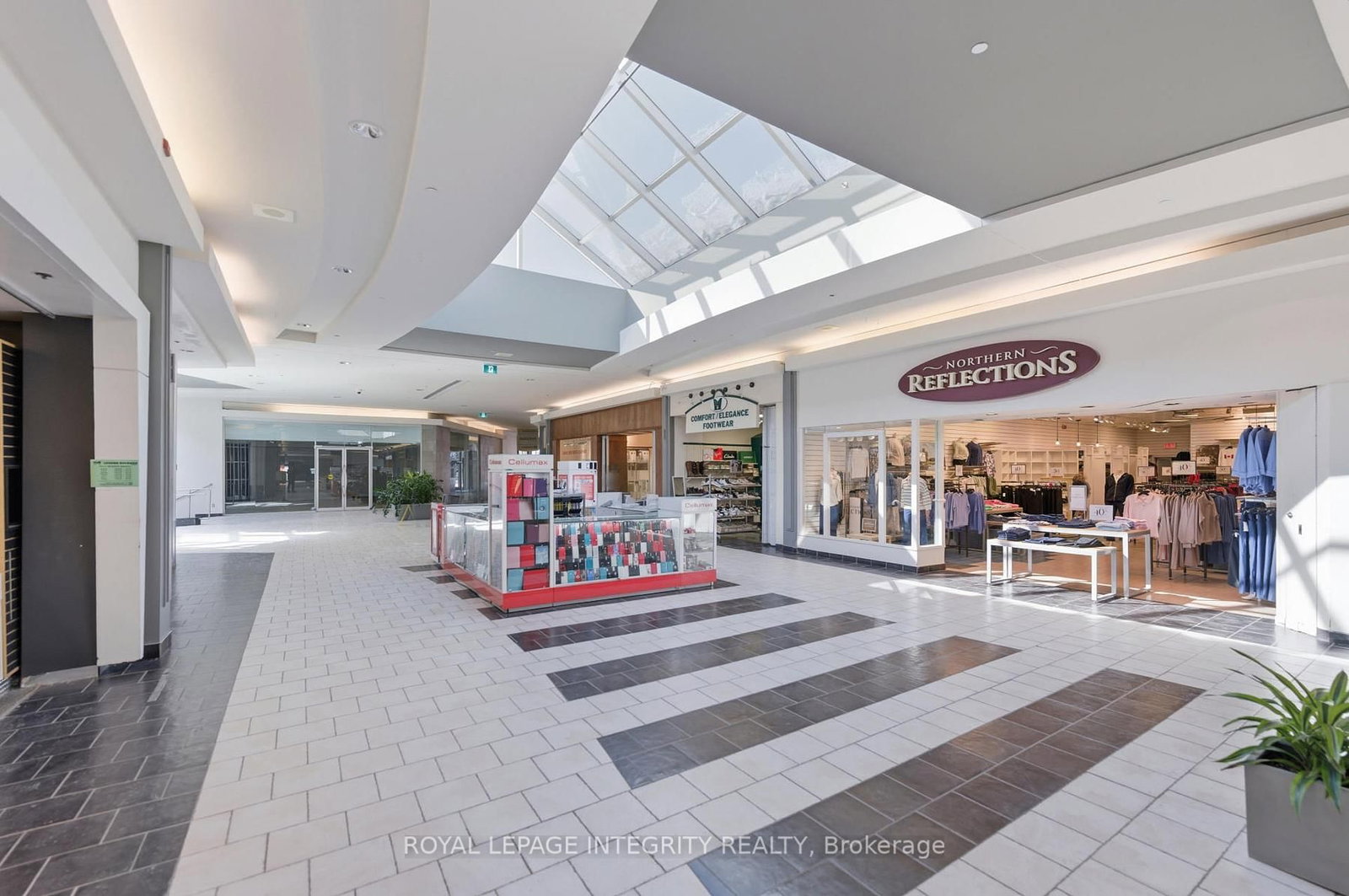 300 Eagleson Road - Photo 8