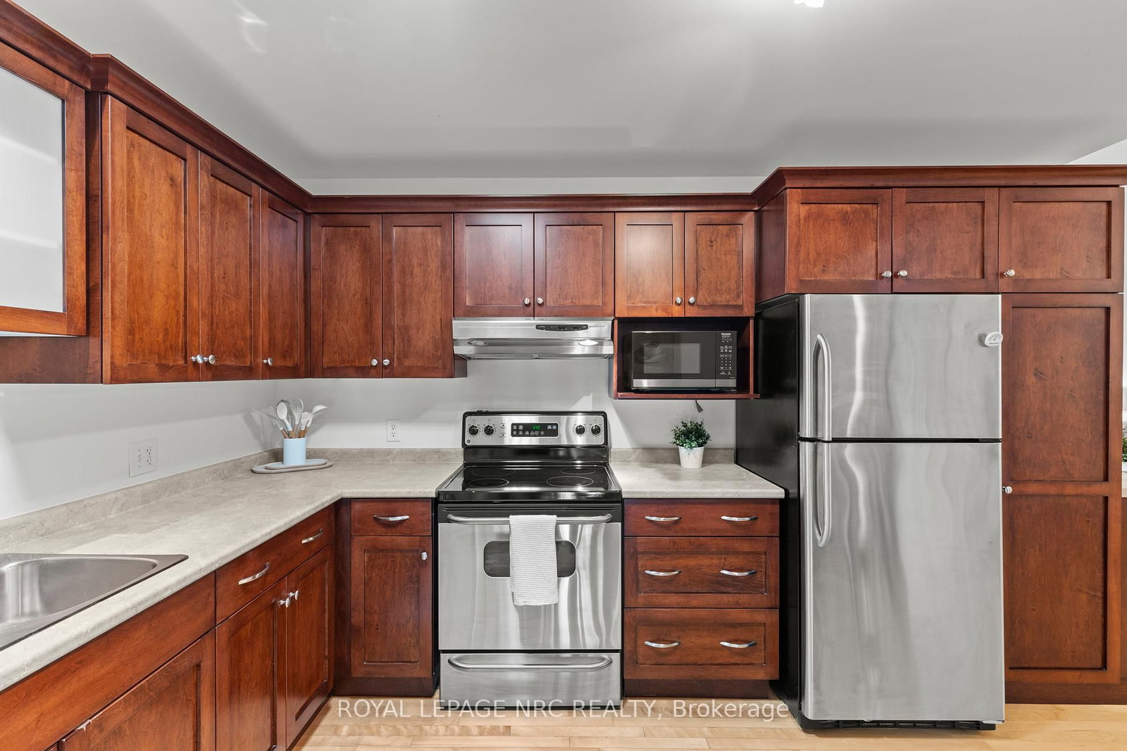 14 Hope Avenue W - Photo 8