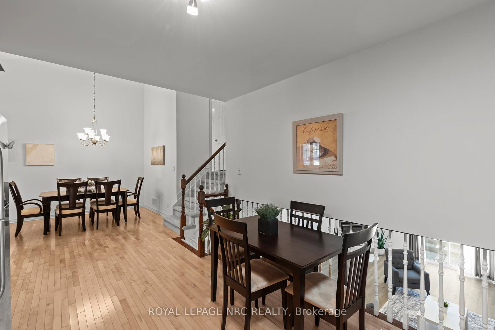 14 Hope Avenue W - Photo 9