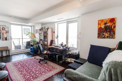 Unit 907 — 314 Central Park Drive — photo 4