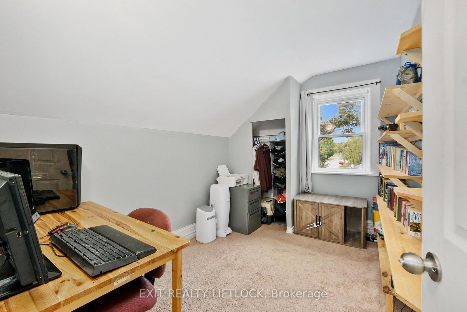 Detached House for sale at 378 London Street, Peterborough, Ontario, K9H 2Z8 - Town Ward 3 - MLS: X12832426