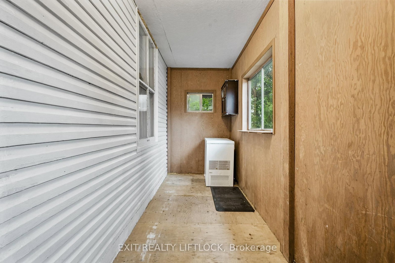 Detached House for sale at 378 London Street, Peterborough, Ontario, K9H 2Z8 - Town Ward 3 - MLS: X12832426