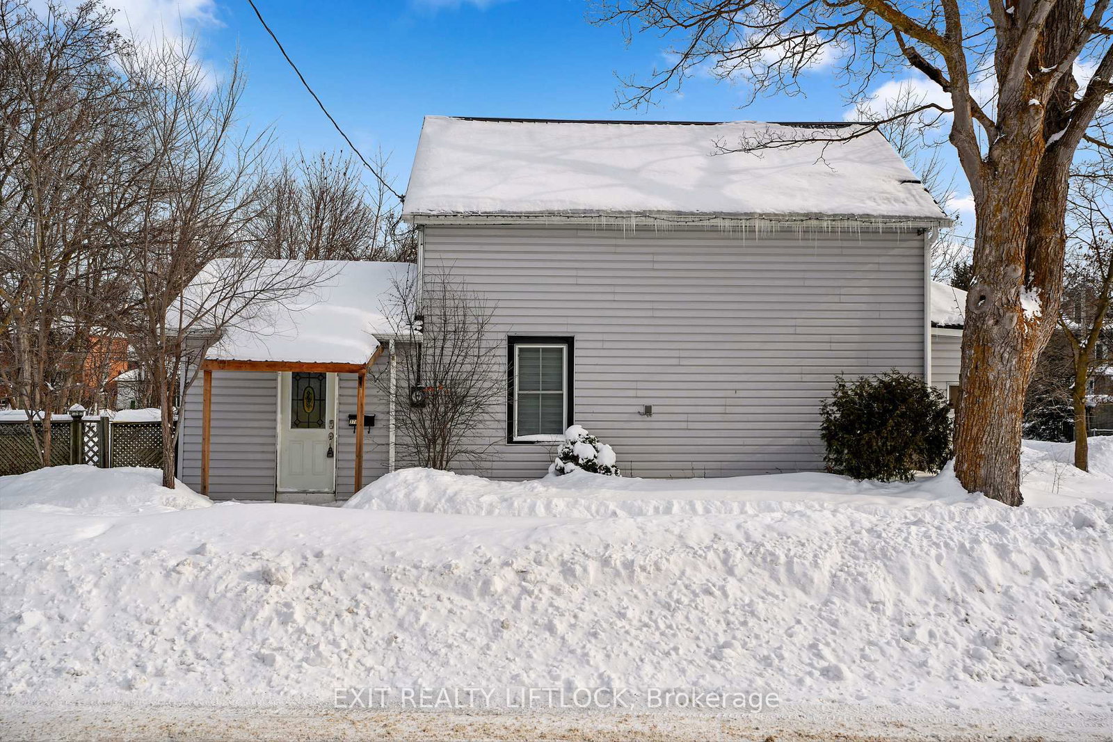 Detached House for sale at 378 London Street, Peterborough, Ontario, K9H 2Z8 - Town Ward 3 - MLS: X12832426
