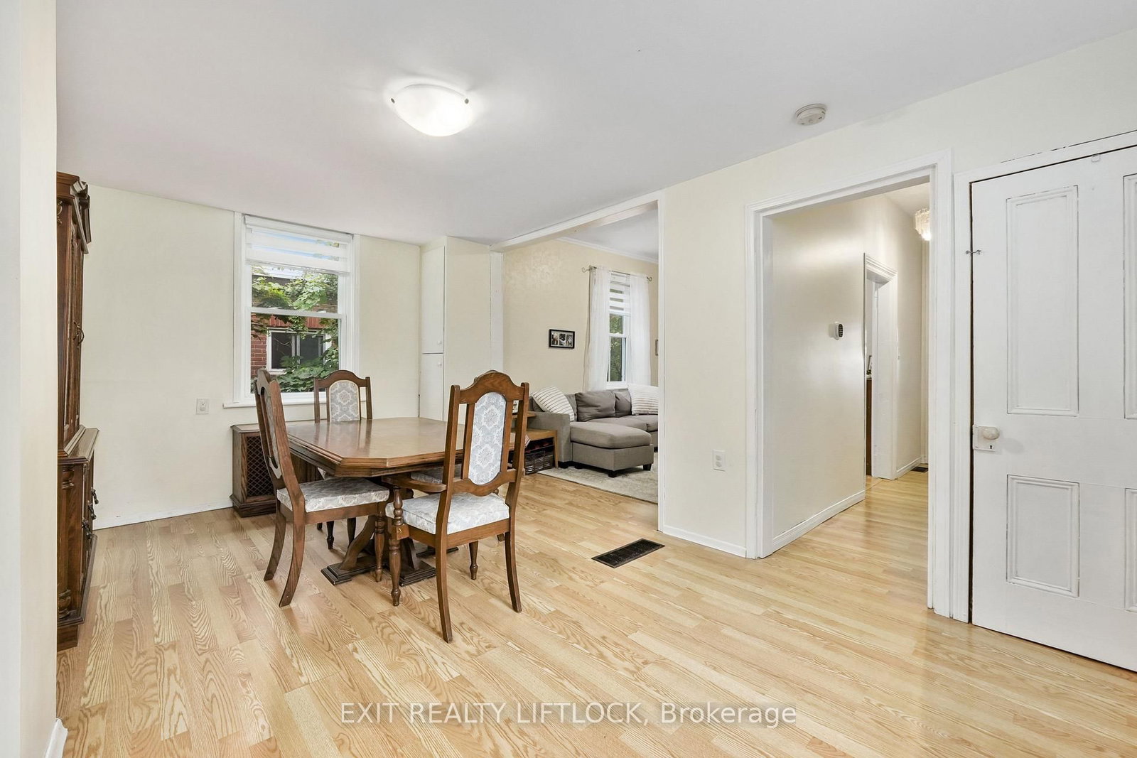 Detached House for sale at 378 London Street, Peterborough, Ontario, K9H 2Z8 - Town Ward 3 - MLS: X12832426