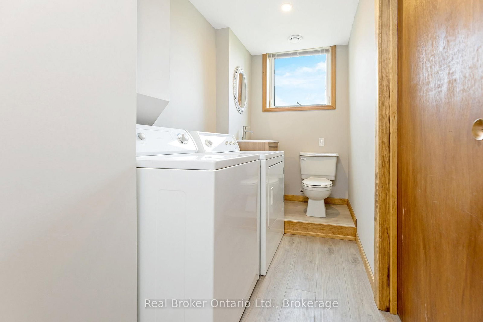 Detached House for sale at 9412 Sideroad 17, Erin, Ontario, N0B 1Z0 - Rural Erin - MLS: X12832492