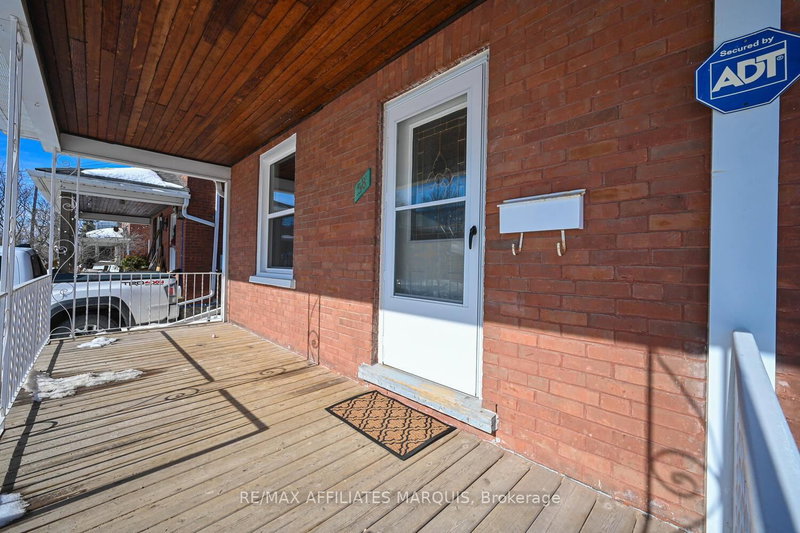 58 William St W, Smiths Falls, K7A 1N3 | Image 3