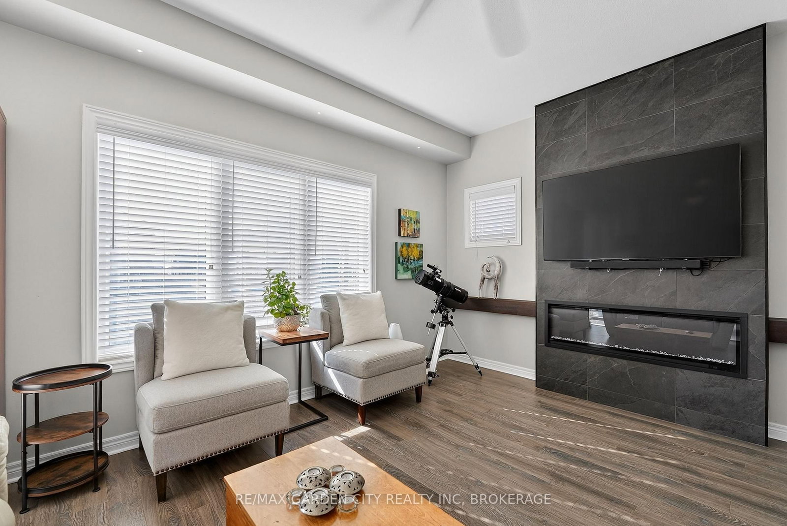 Detached House for sale at 4 Riley Avenue, Pelham, Ontario, L0S 1E6 - Fonthill - MLS: X12832542