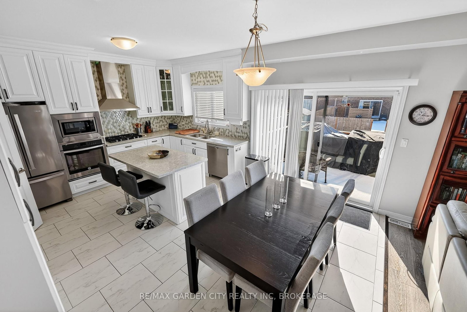 Detached House for sale at 4 Riley Avenue, Pelham, Ontario, L0S 1E6 - Fonthill - MLS: X12832542