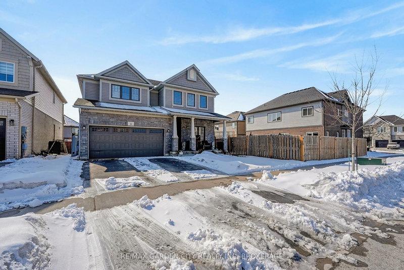 4 Riley Ave, Pelham, L0S 1E6 | Image 2