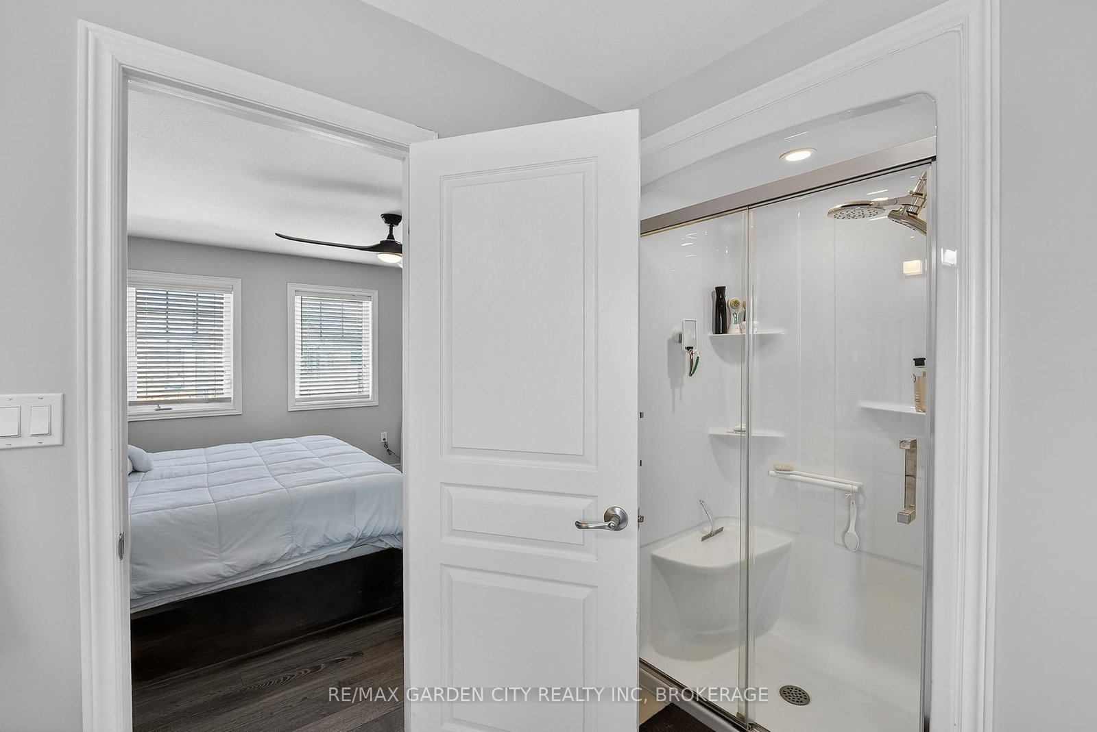 Detached House for sale at 4 Riley Avenue, Pelham, Ontario, L0S 1E6 - Fonthill - MLS: X12832542