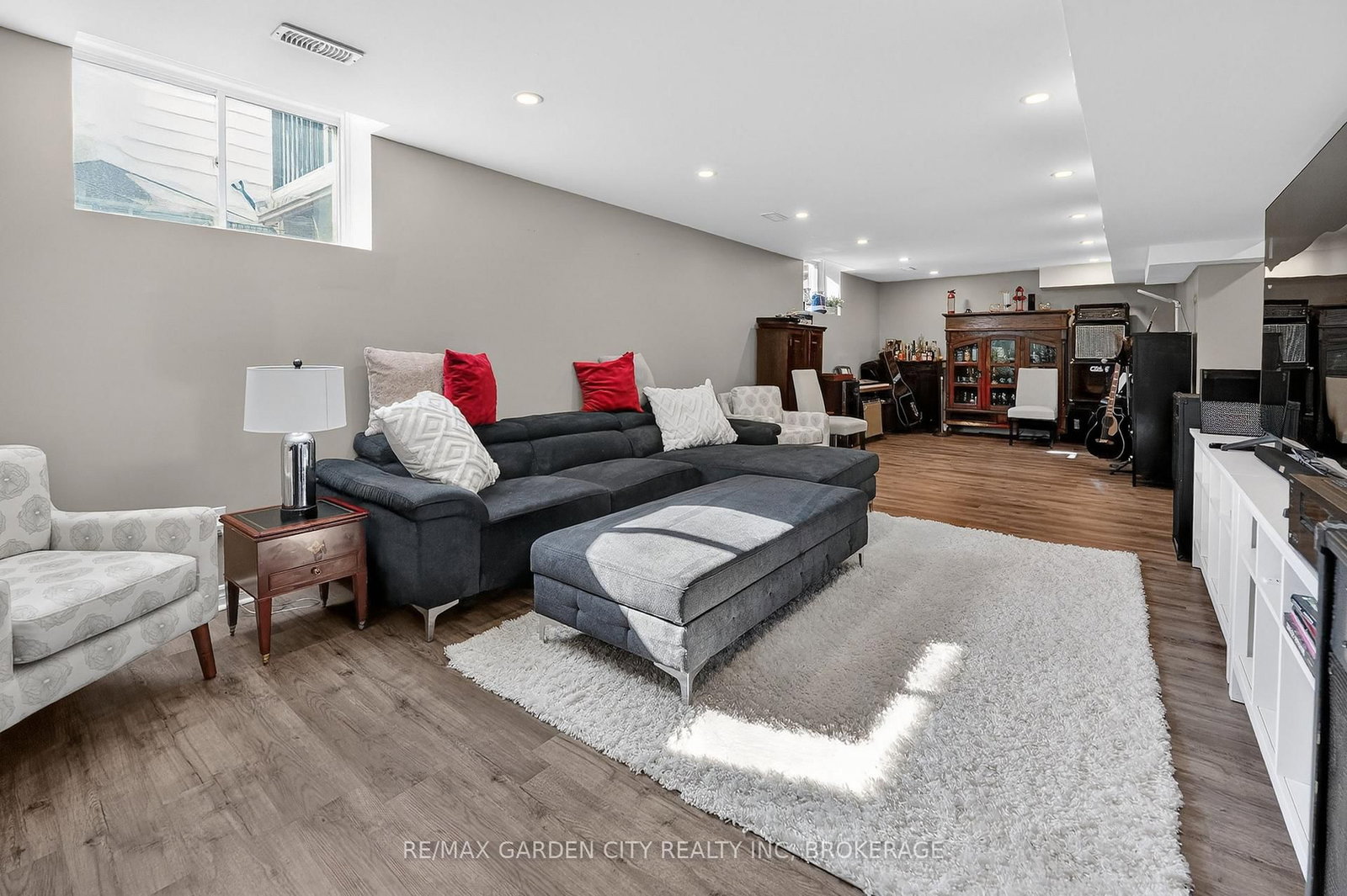 Detached House for sale at 4 Riley Avenue, Pelham, Ontario, L0S 1E6 - Fonthill - MLS: X12832542