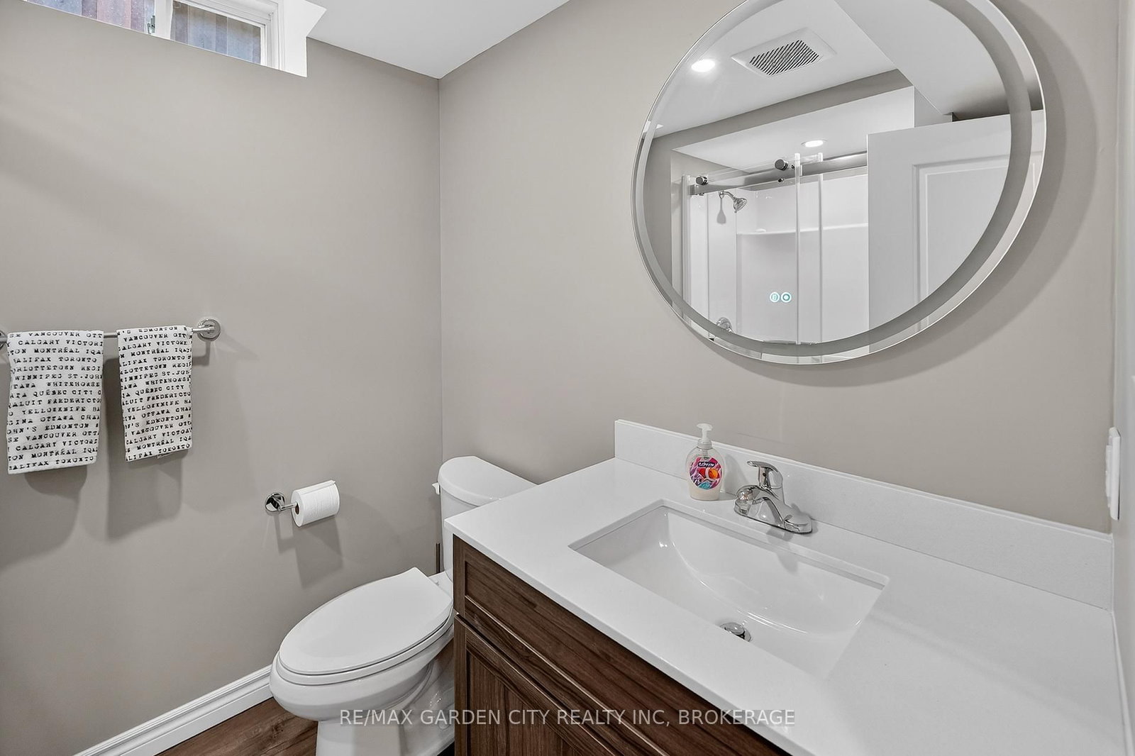 Detached House for sale at 4 Riley Avenue, Pelham, Ontario, L0S 1E6 - Fonthill - MLS: X12832542