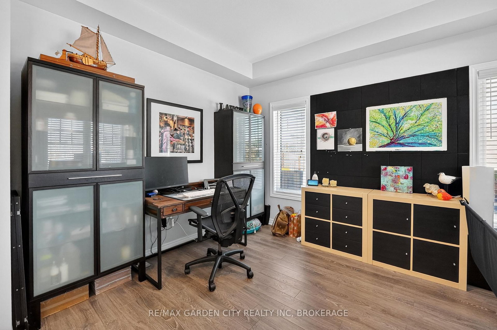 Detached House for sale at 4 Riley Avenue, Pelham, Ontario, L0S 1E6 - Fonthill - MLS: X12832542