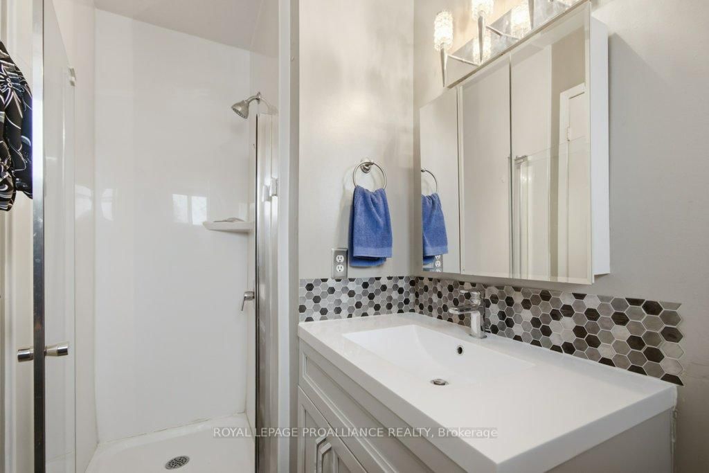 Detached House for sale at 8 Birch Street, Quinte West, Ontario, K8V 6J1 - Trenton Ward - MLS: X12833244