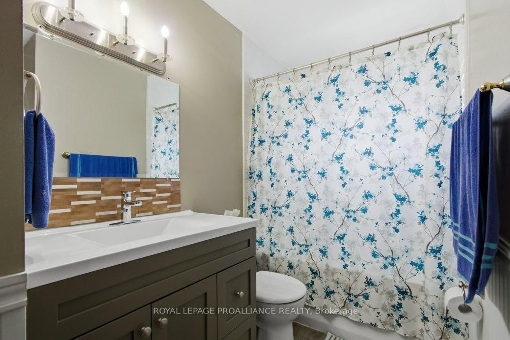 Detached House for sale at 8 Birch Street, Quinte West, Ontario, K8V 6J1 - Trenton Ward - MLS: X12833244