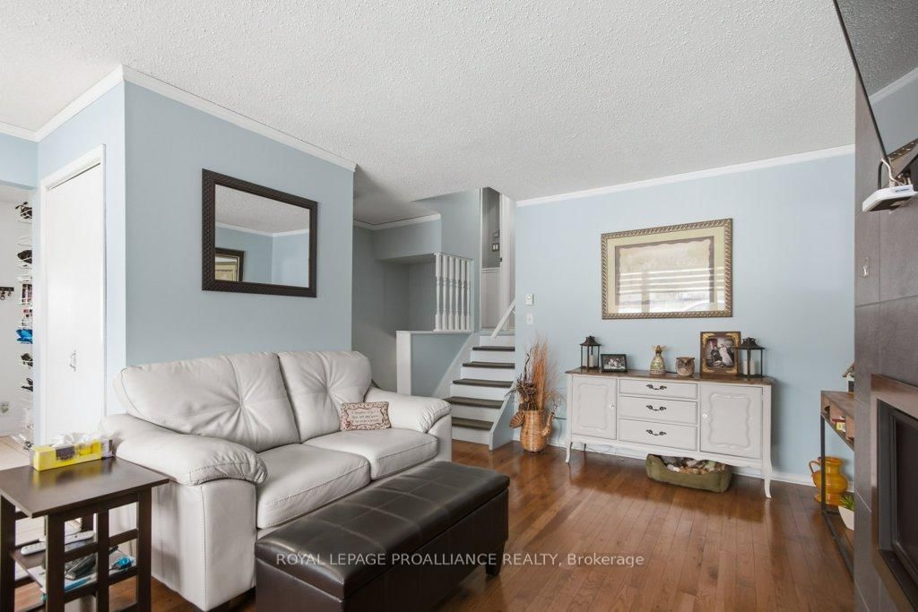 Detached House for sale at 8 Birch Street, Quinte West, Ontario, K8V 6J1 - Trenton Ward - MLS: X12833244